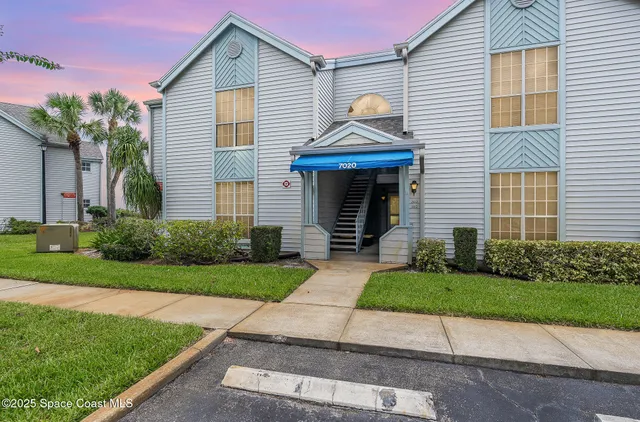 $200,000 | 7020 Highway 1, Unit EE202, Cocoa, FL 32927