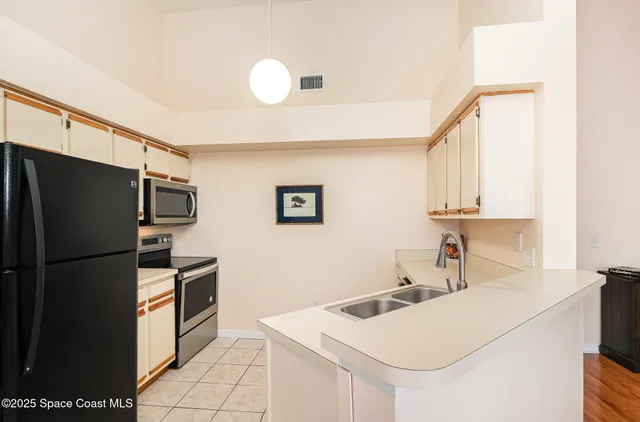 $200,000 | 7020 Highway 1, Unit EE202, Cocoa, FL 32927