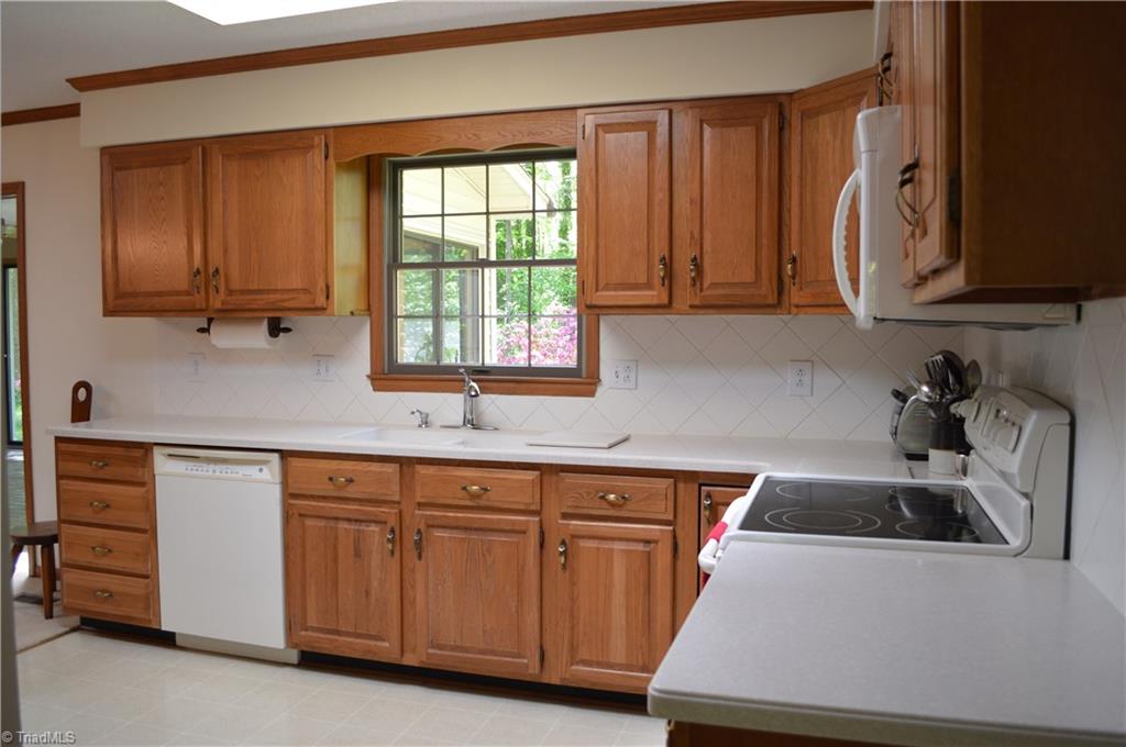 8075 Lasater Road Clemmons, NC 27012 - Photo 14 of 26 Gallery Image 14