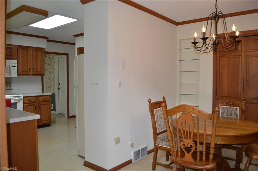 8075 Lasater Road Clemmons, NC 27012 - Photo 16 of 26 Gallery Image 16