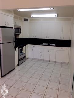 1022 Newcastle B, Unit 1022 Boca Raton, FL 33434 - Photo 4 of 19 kitchen