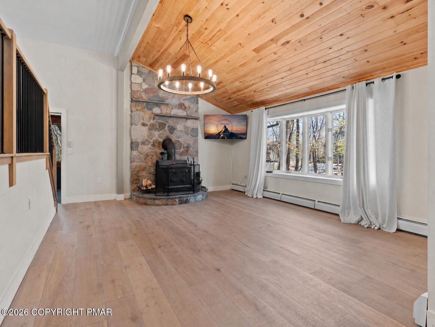 109 Luton Court Bushkill, PA 18324 - Photo 29 of 84 4a838a82-eceb-4fa5-a7af-759214820e0a