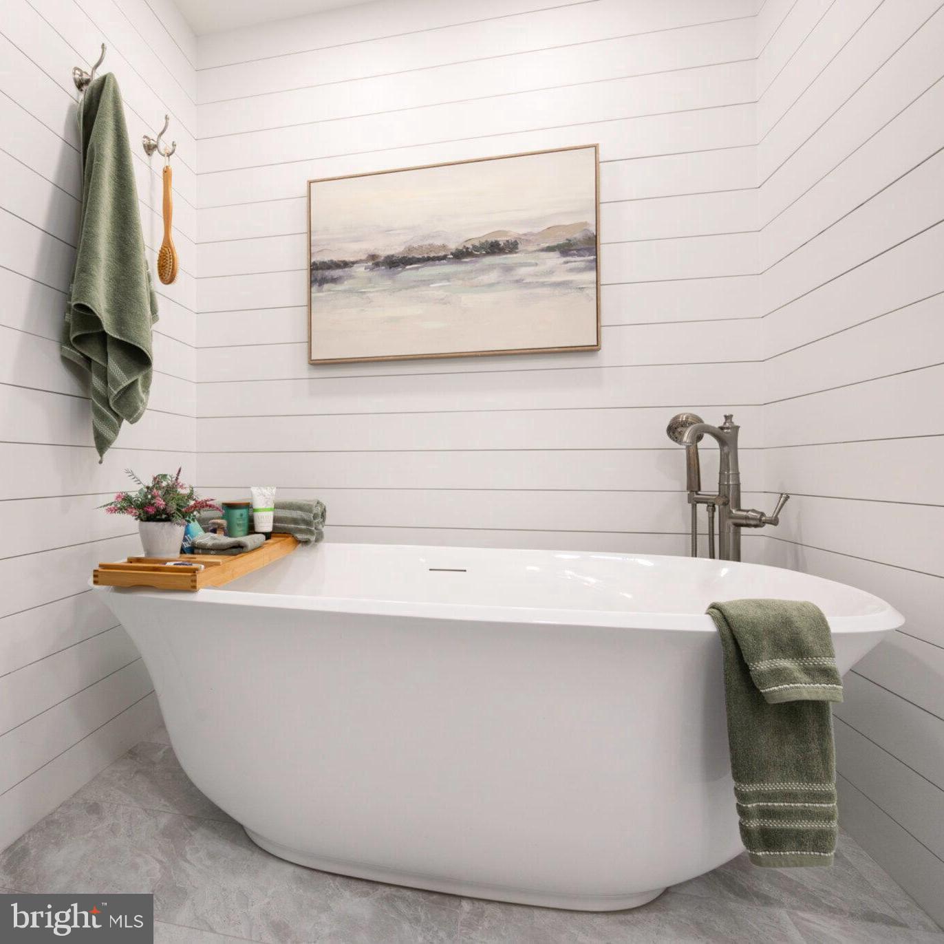 13111 Springdale Estates Road Clifton, VA 20124 - Photo 42 of 109 Soak your cares away in a fragrantly salted bath