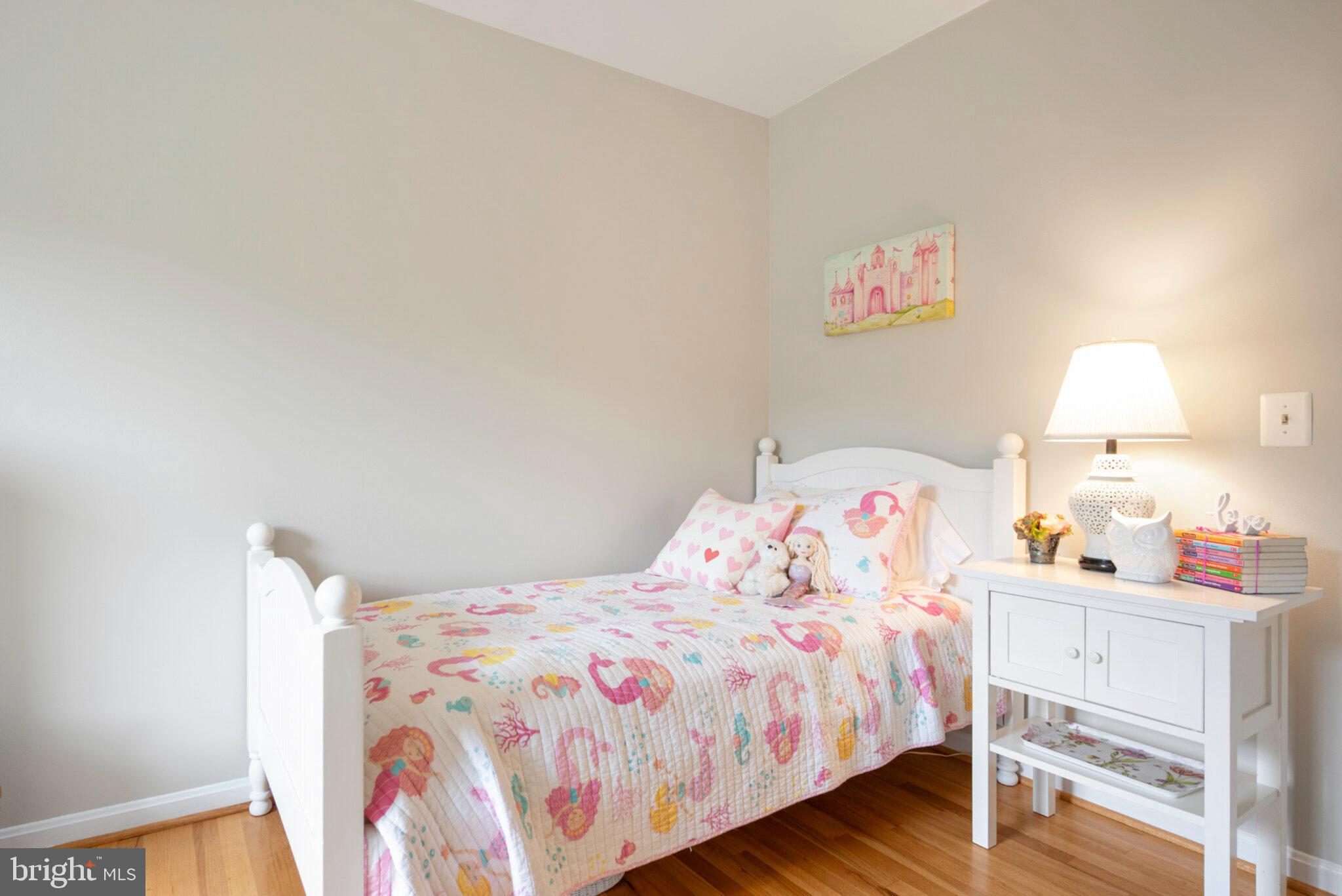 13111 Springdale Estates Road Clifton, VA 20124 - Photo 47 of 109 Upper Level Bedroom 3 of 5 - Note, armoire needed