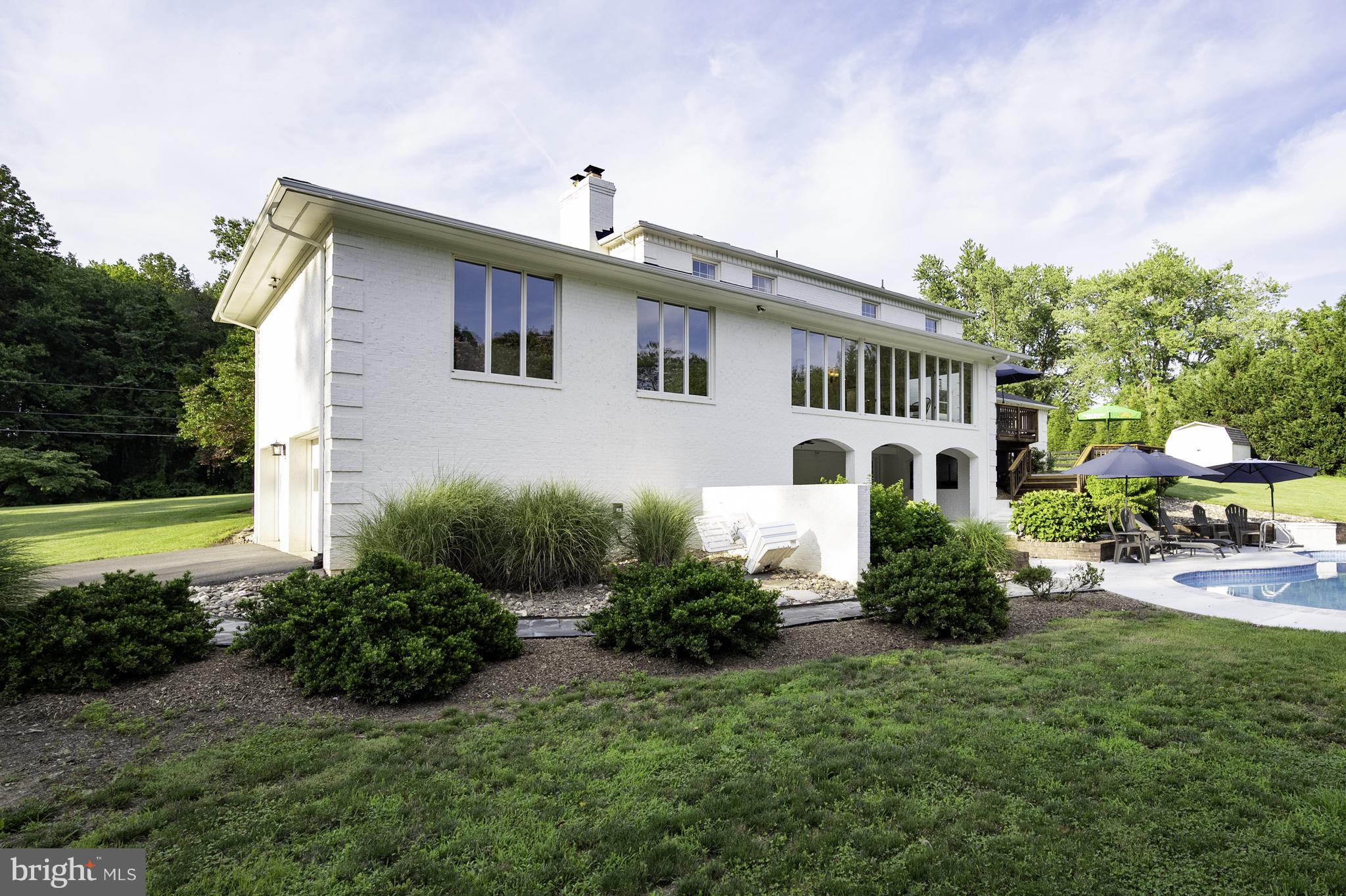 13111 Springdale Estates Road Clifton, VA 20124 - Photo 83 of 109 Side Loading Garage No. 2
