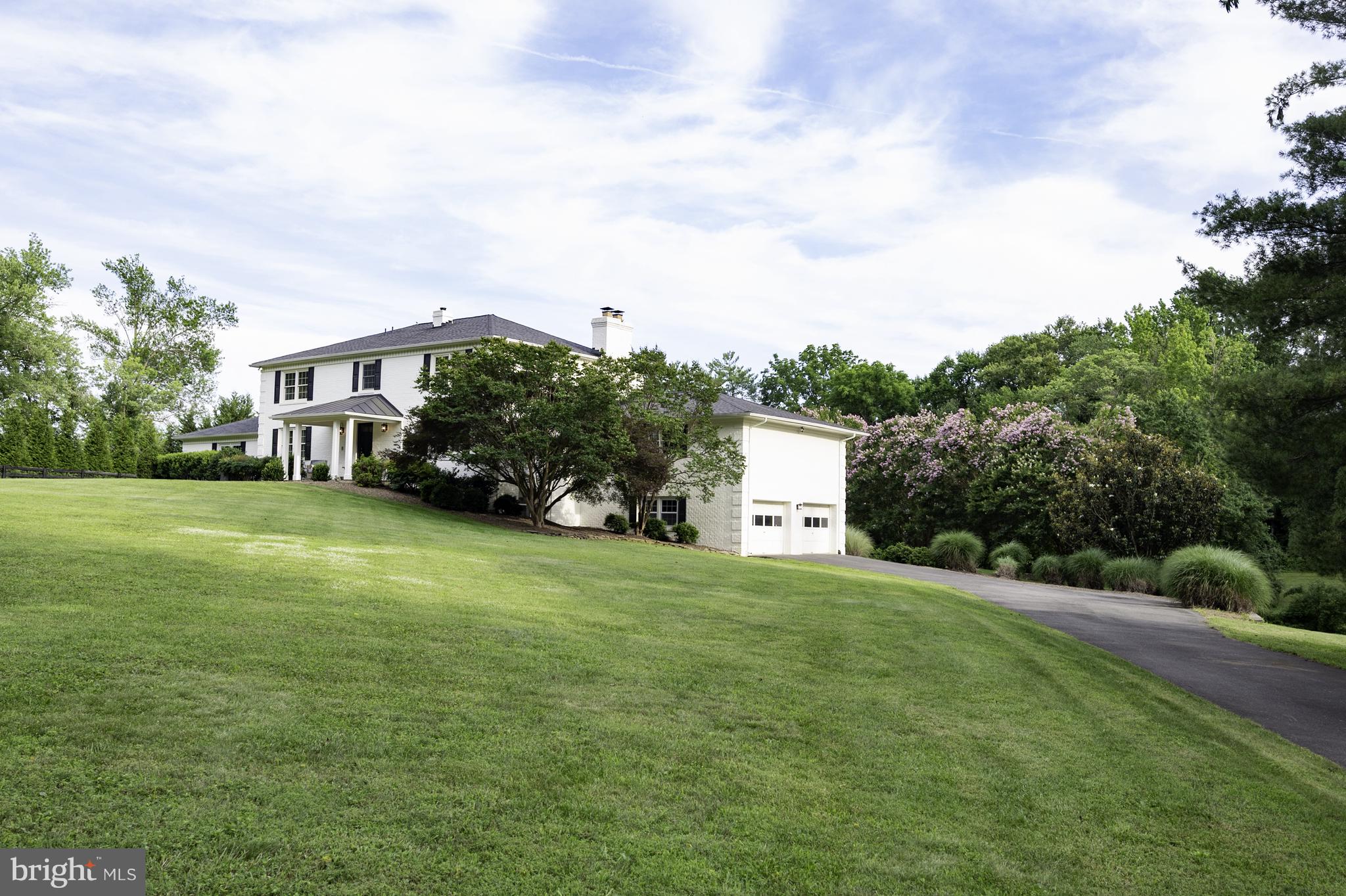 13111 Springdale Estates Road Clifton, VA 20124 - Photo 84 of 109 Side Loading Garage No. 2