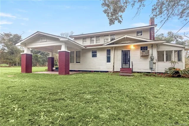$235,000 | 2588 Delta Downs Drive, Vinton, LA 70668
