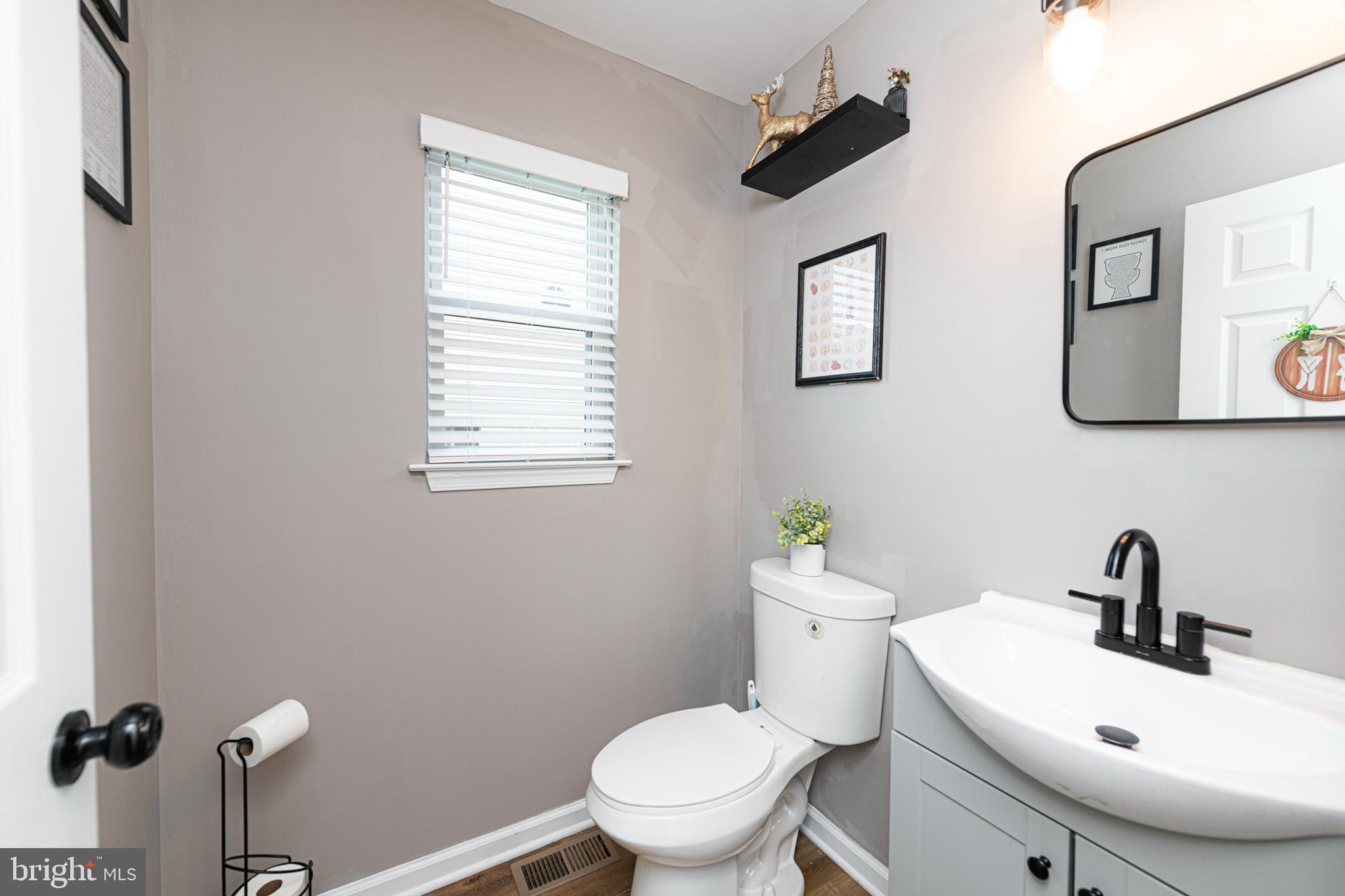 527 May Street Pottstown, PA 19464 - Photo 15 of 43 Main Floor Powder Room