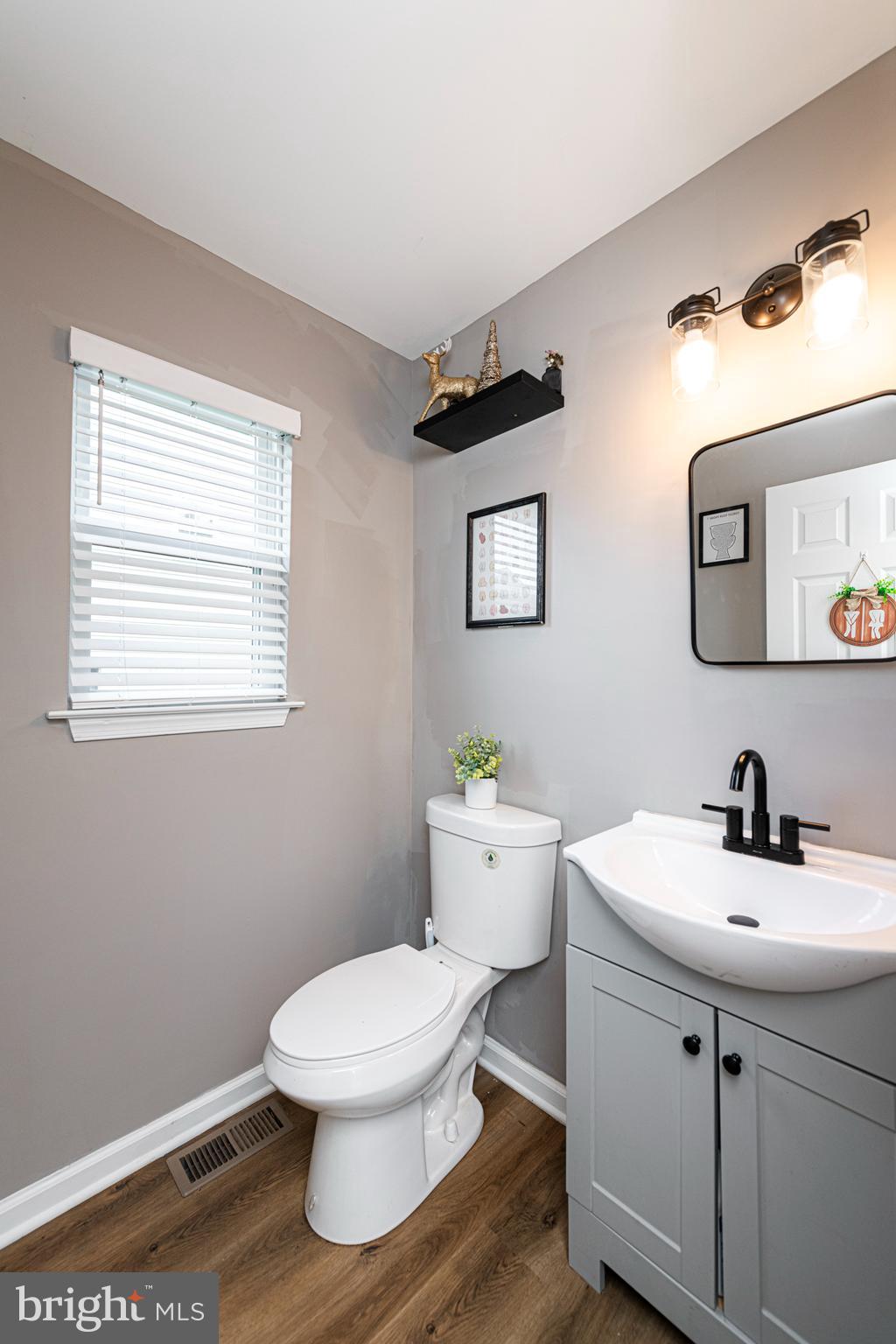 527 May Street Pottstown, PA 19464 - Photo 16 of 43 Main Floor Powder Room