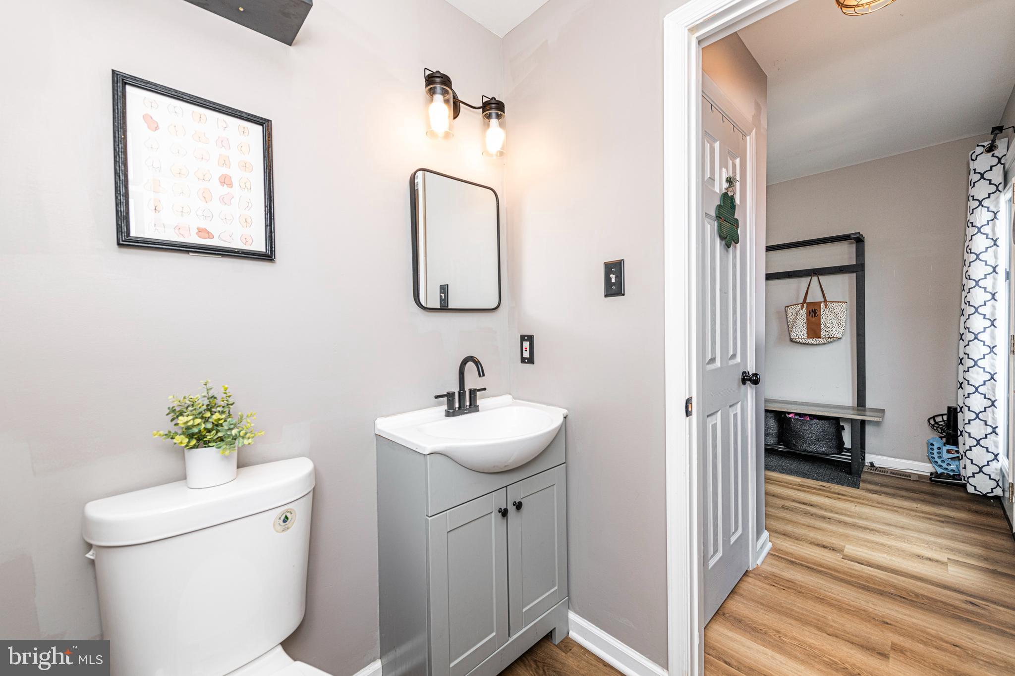 527 May Street Pottstown, PA 19464 - Photo 17 of 43 Main Floor Powder Room