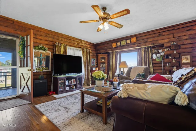 $339,900 | 17363 Primrose Lane, Abingdon, VA 24210