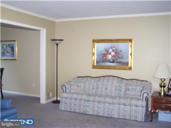 9 Glascow Road Westampton, NJ 08060 - Photo 2 of 12 Living Room