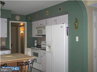 9 Glascow Road Westampton, NJ 08060 - Photo 5 of 12 Kitchen