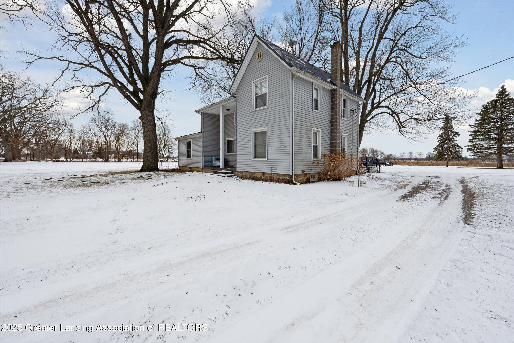 6307 North Watson Road Elsie, MI 48831 - Photo 4 of 53 04-6307-N-Watson-Rd-Elsie-MI-48831-Windo
