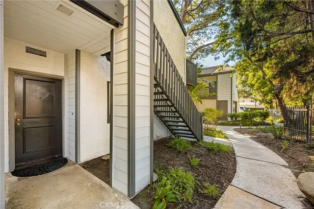 $664,999 | 2542 West MacArthur Boulevard, Unit 143, Santa Ana, CA 92704