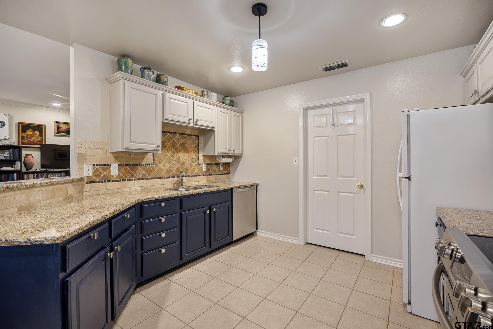 1521 Rice Road Tyler, TX 75703 - Photo 16 of 29