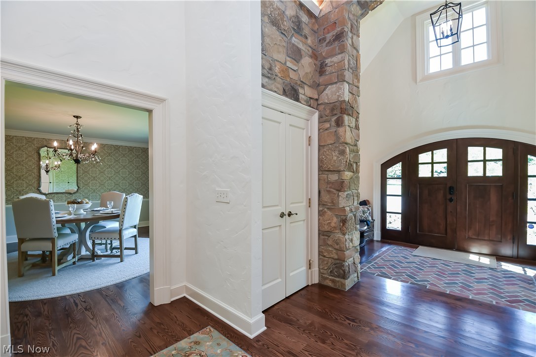 7341 Wharton Road Novelty, OH 44072 - Photo 4 of 35 Gallery Image 4