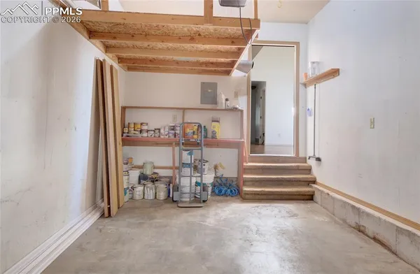 a view of entryway and hall