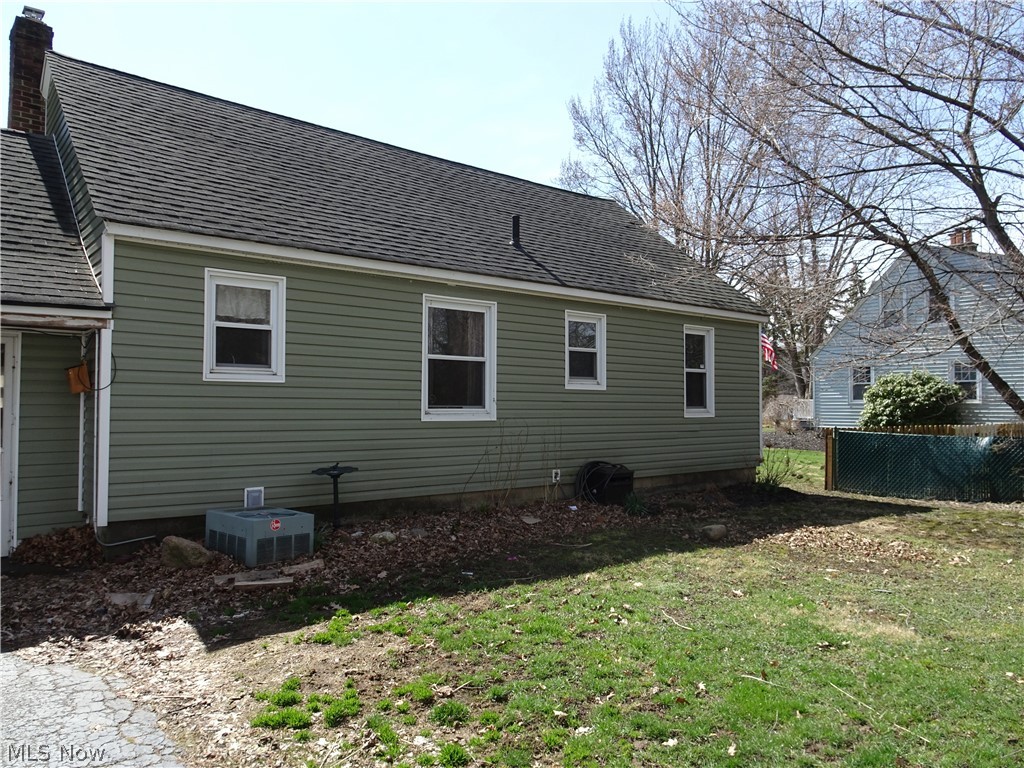 39139 Johnnycake Ridge Road Willoughby, OH 44094 - Photo 3 of 18 Gallery Image 3