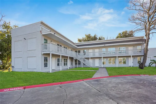 $800 | 1803 Oak Street, Unit 11, La Marque, TX 77568