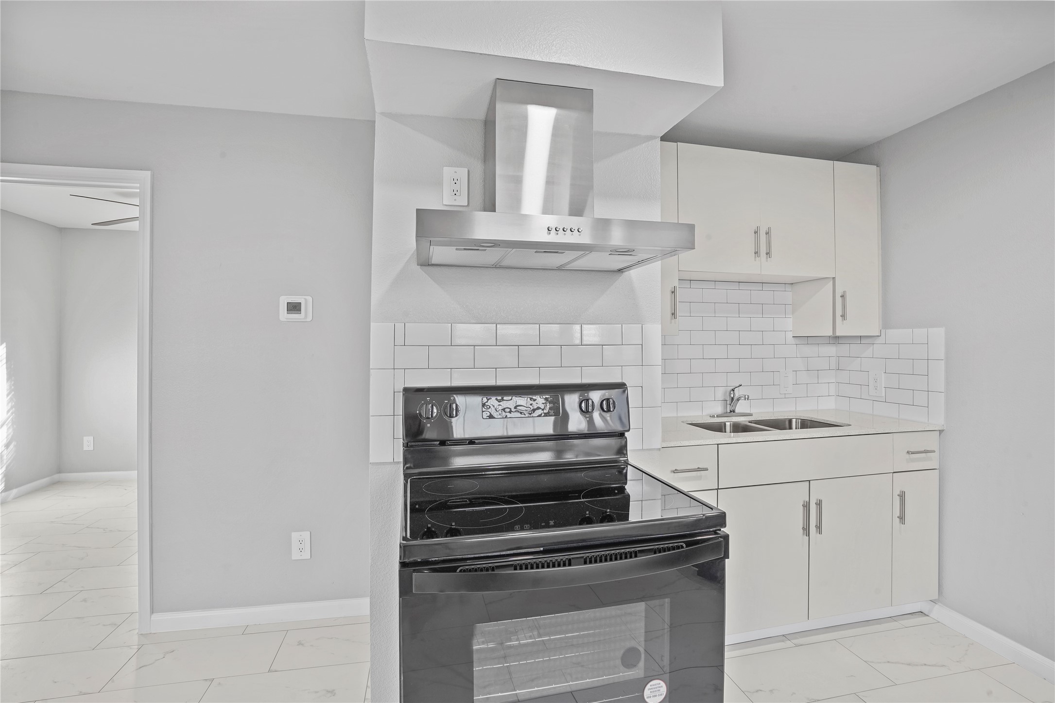 1803 Oak Street, Unit 11 La Marque, TX 77568 - Photo 9 of 10