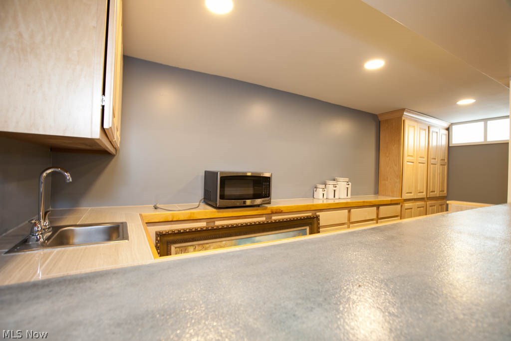 1748 Edgefield Road Lyndhurst, OH 44124 - Photo 23 of 34