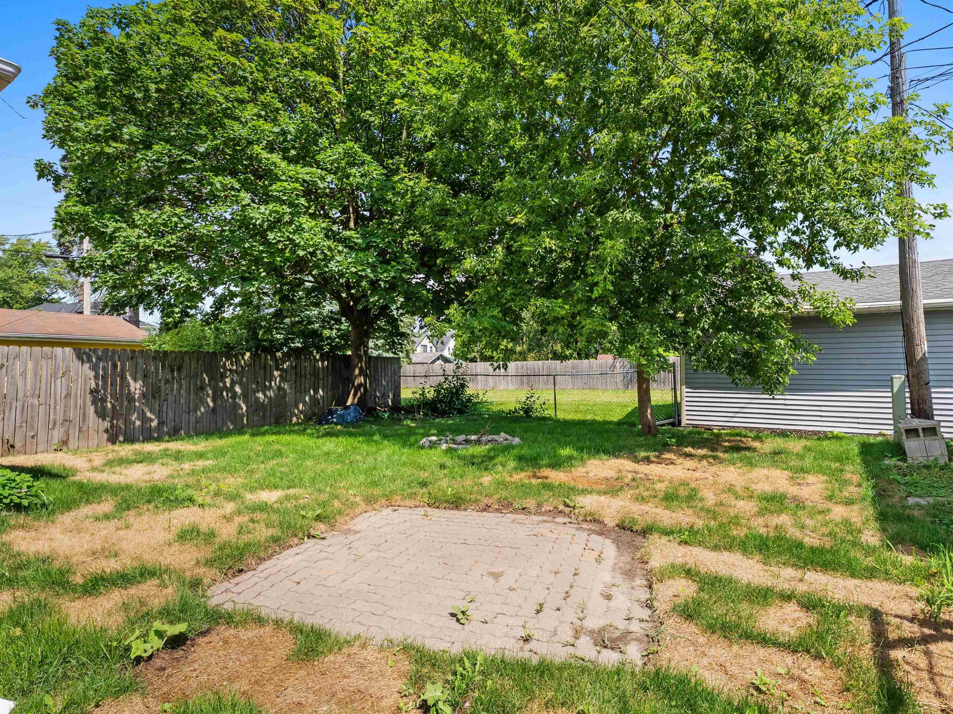 1112 Bluff Avenue Sheboygan, WI 53081 - Photo 6 of 28