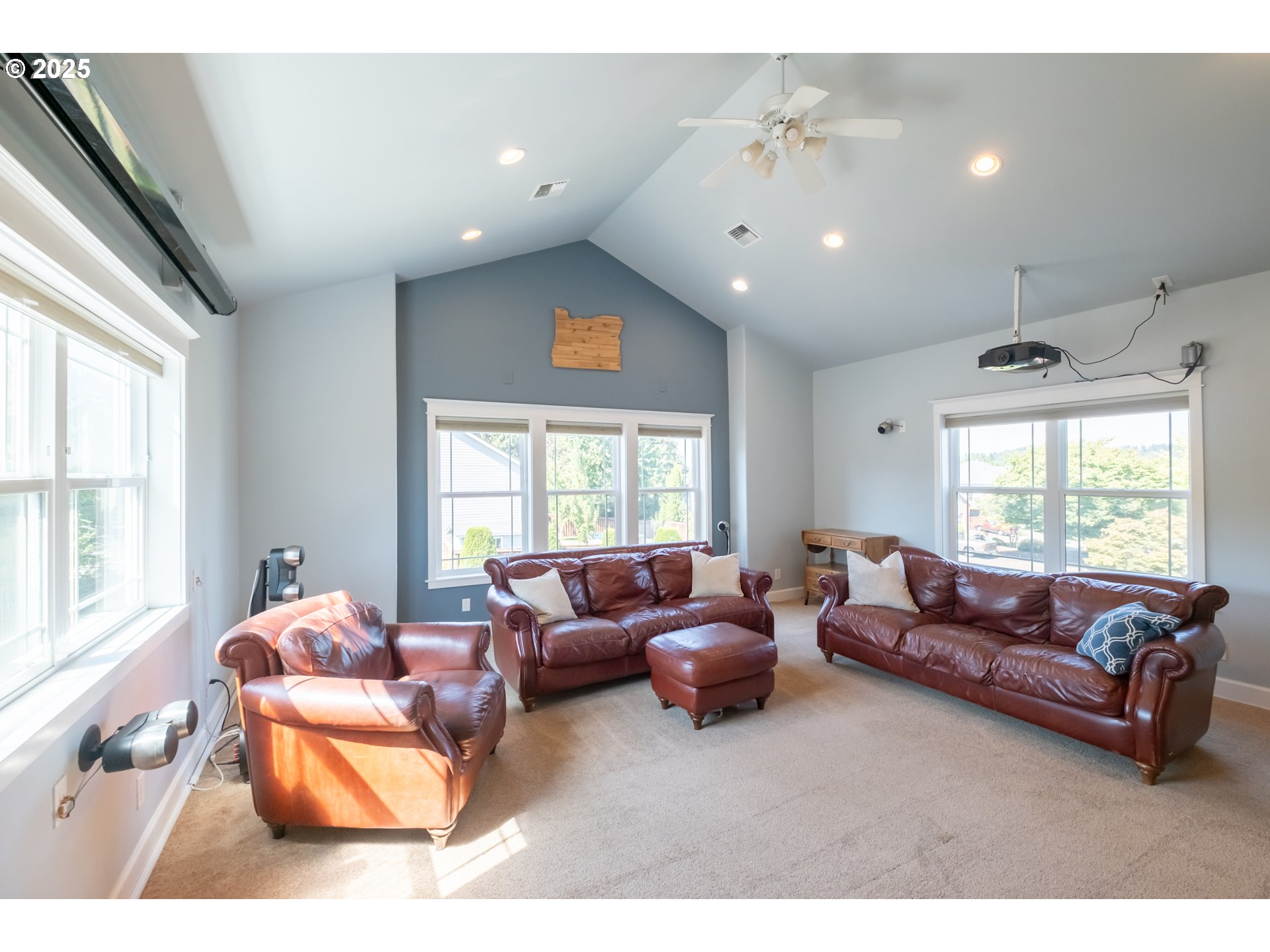 1435 Northwest Ashley Drive Albany, OR 97321 - Photo 34 of 44 a living room with furniture and a large window