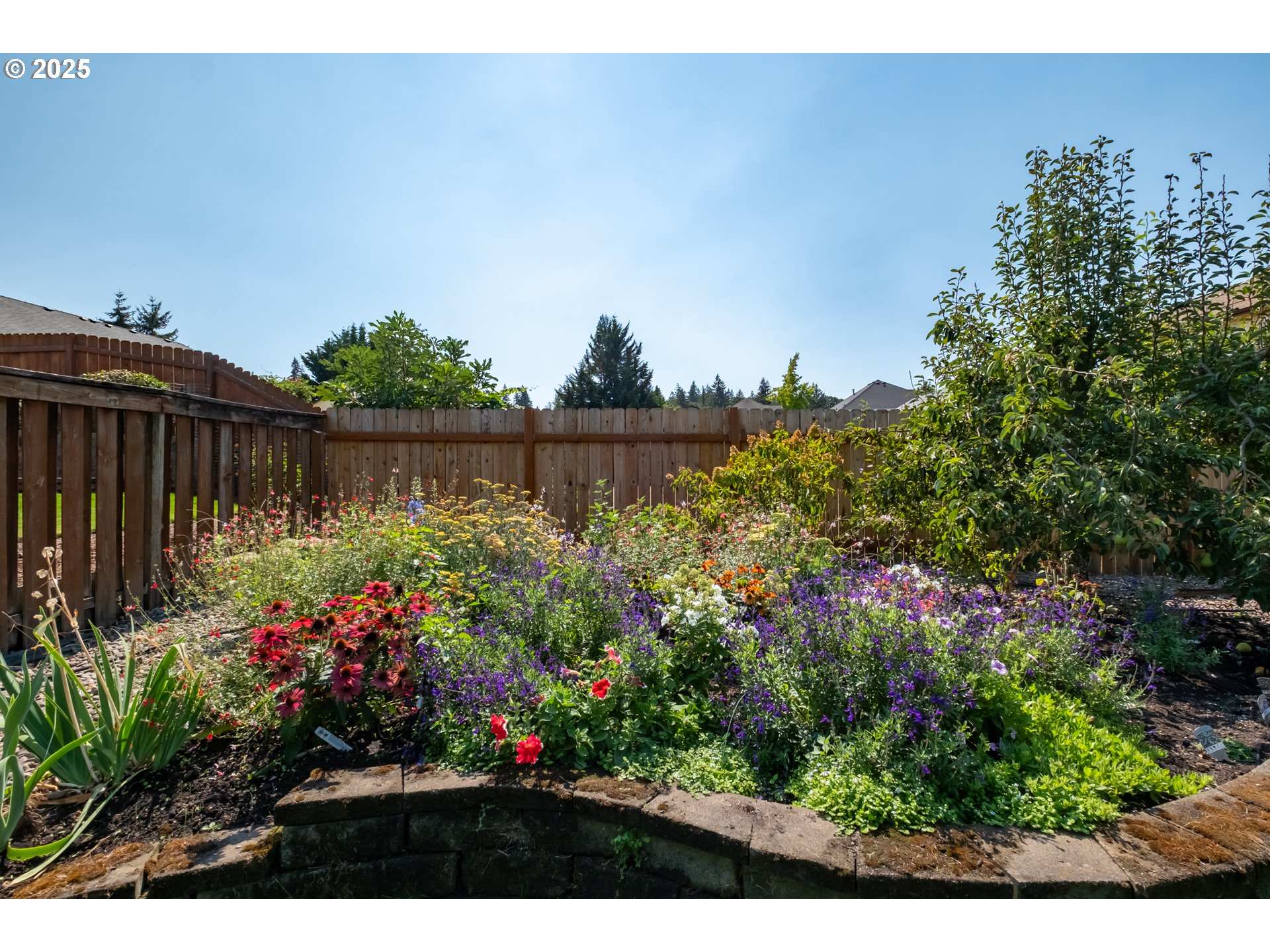 1435 Northwest Ashley Drive Albany, OR 97321 - Photo 43 of 44 a view of a lake with a garden