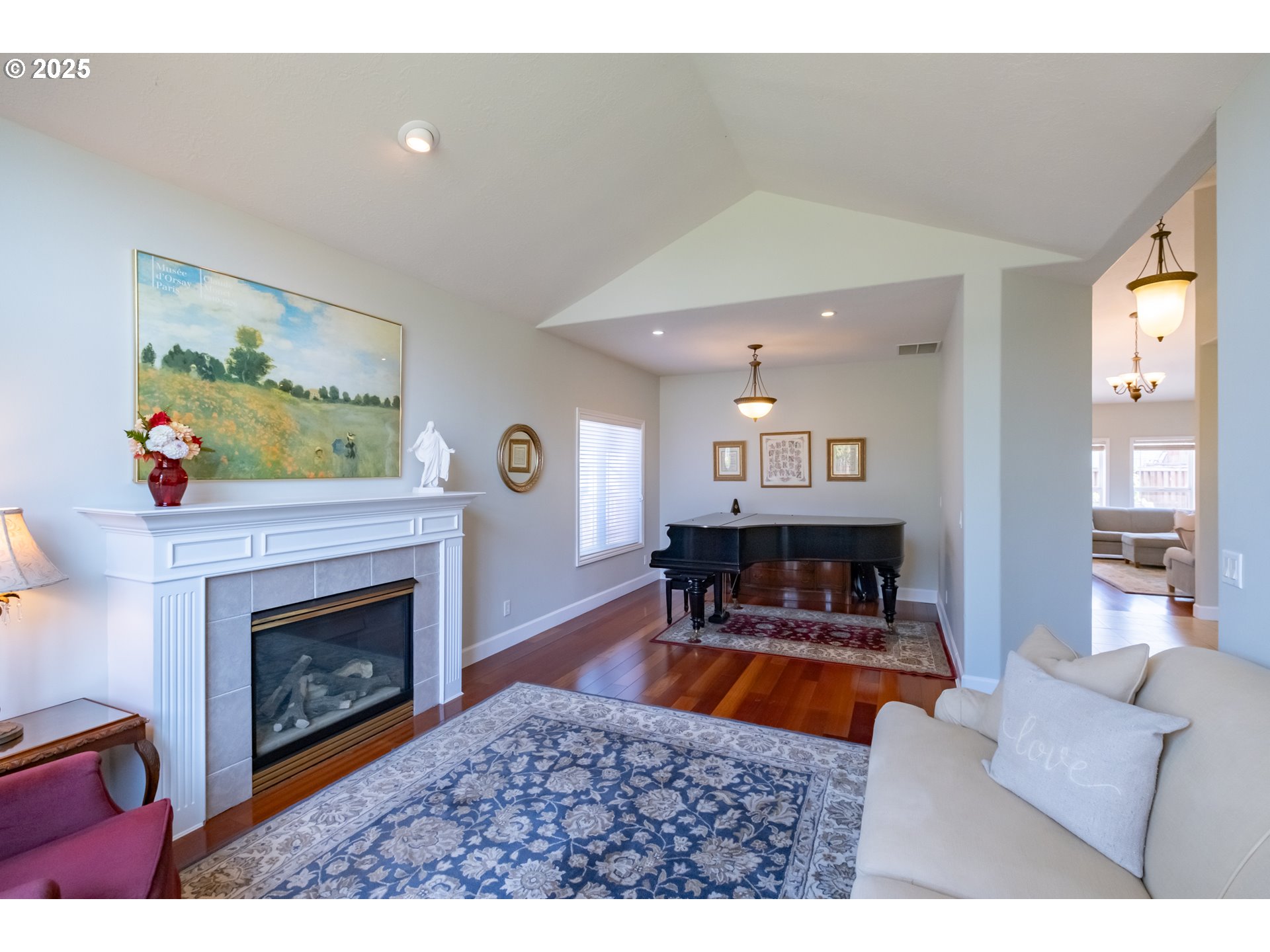 1435 Northwest Ashley Drive Albany, OR 97321 - Photo 7 of 44 a living room with furniture and a fireplace