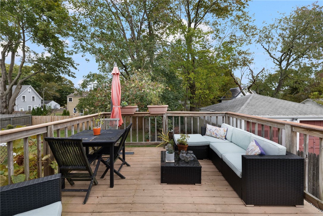 25 Webb Avenue Warwick, RI 02889 - Photo 11 of 32