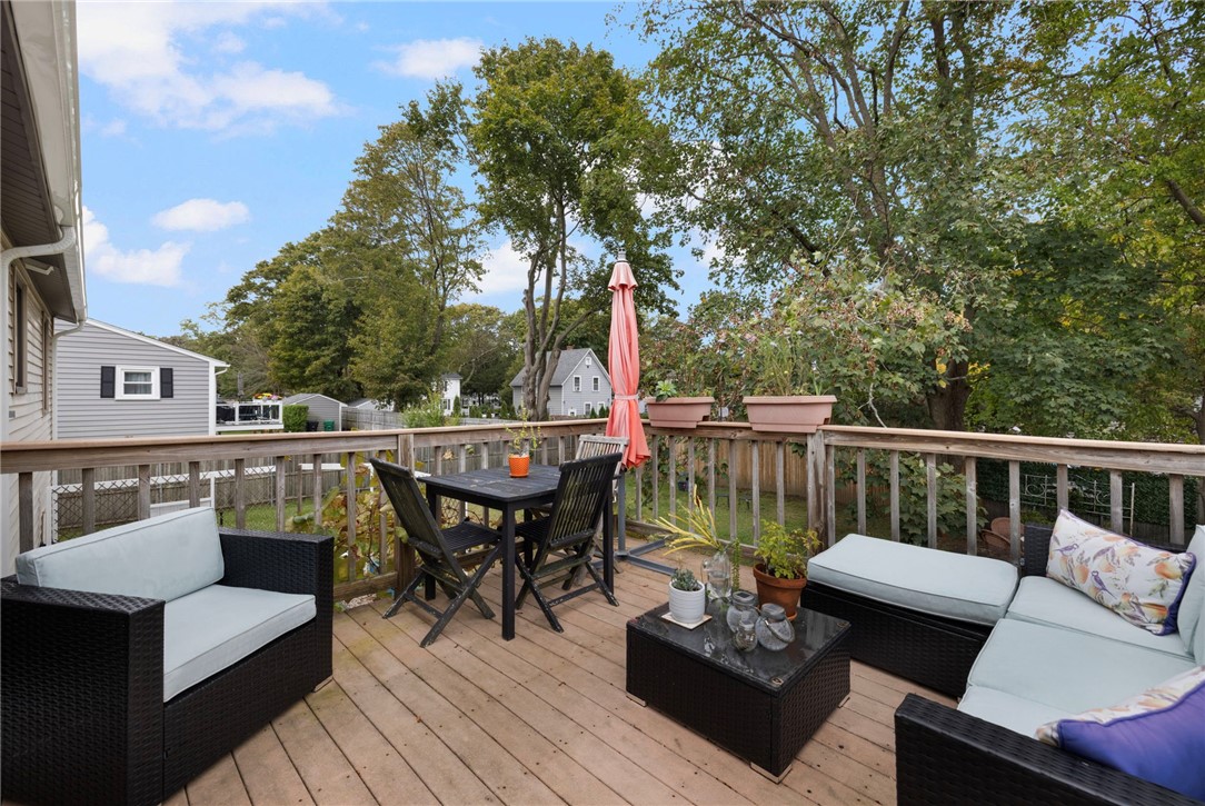 25 Webb Avenue Warwick, RI 02889 - Photo 12 of 32