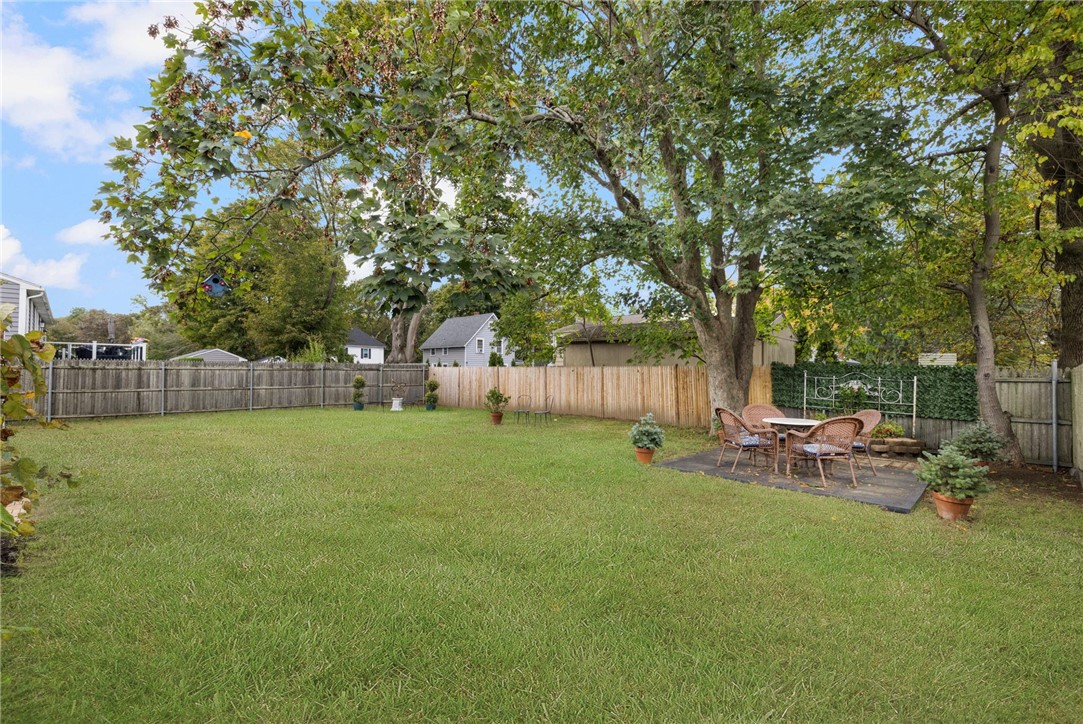 25 Webb Avenue Warwick, RI 02889 - Photo 23 of 32