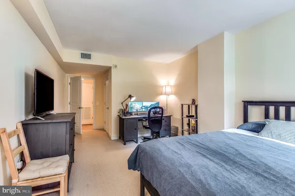 $2,500 | 631 D Street Northwest, Unit 337, Washington, DC 20004