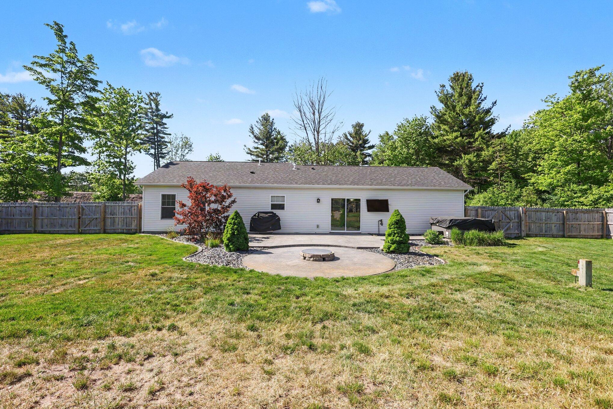 786 Judson Road Norton Shores, MI 49456 - Photo 26 of 26 024_file_2176