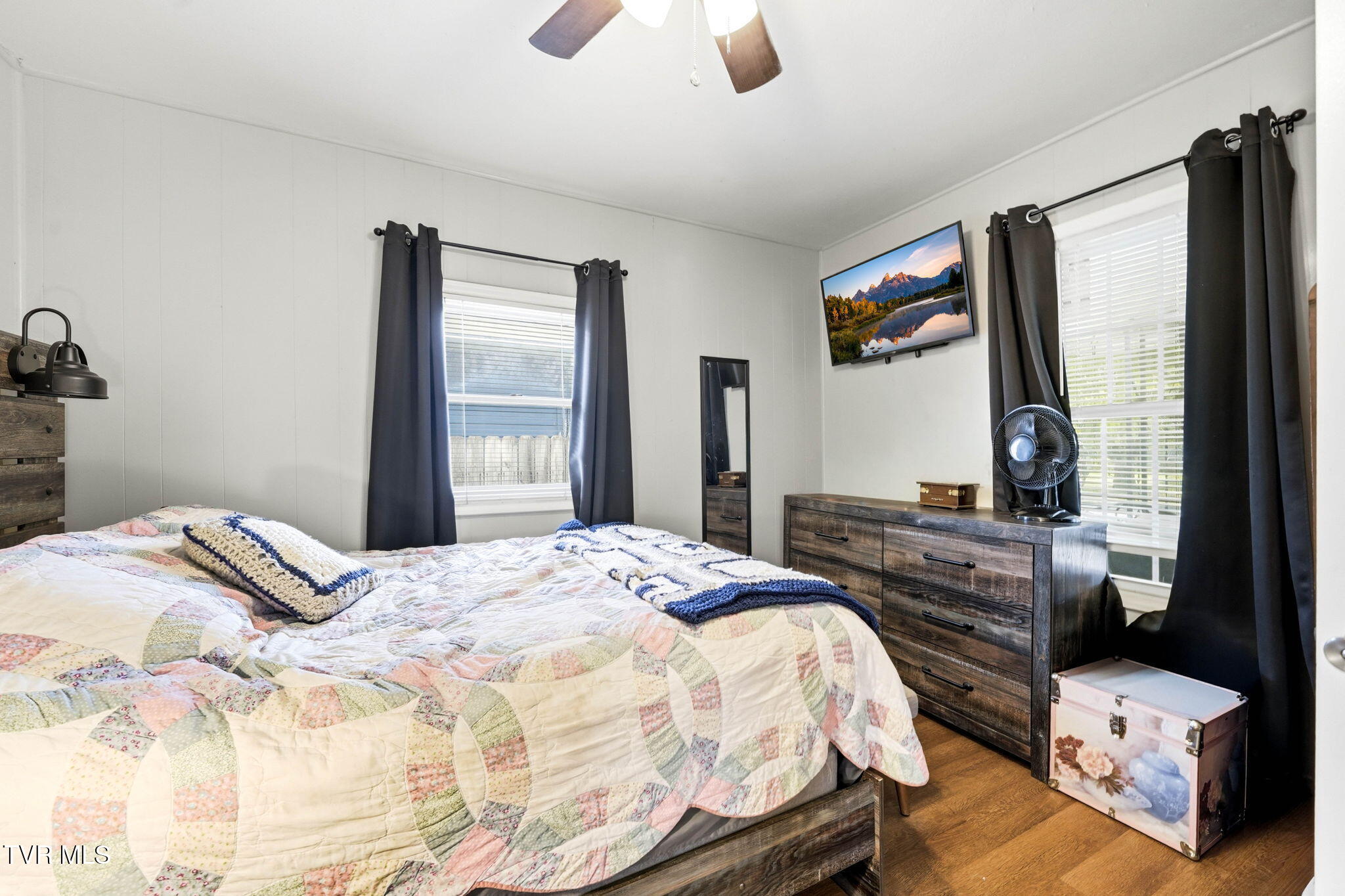 9-web-or-mls-407 Walnut St-11