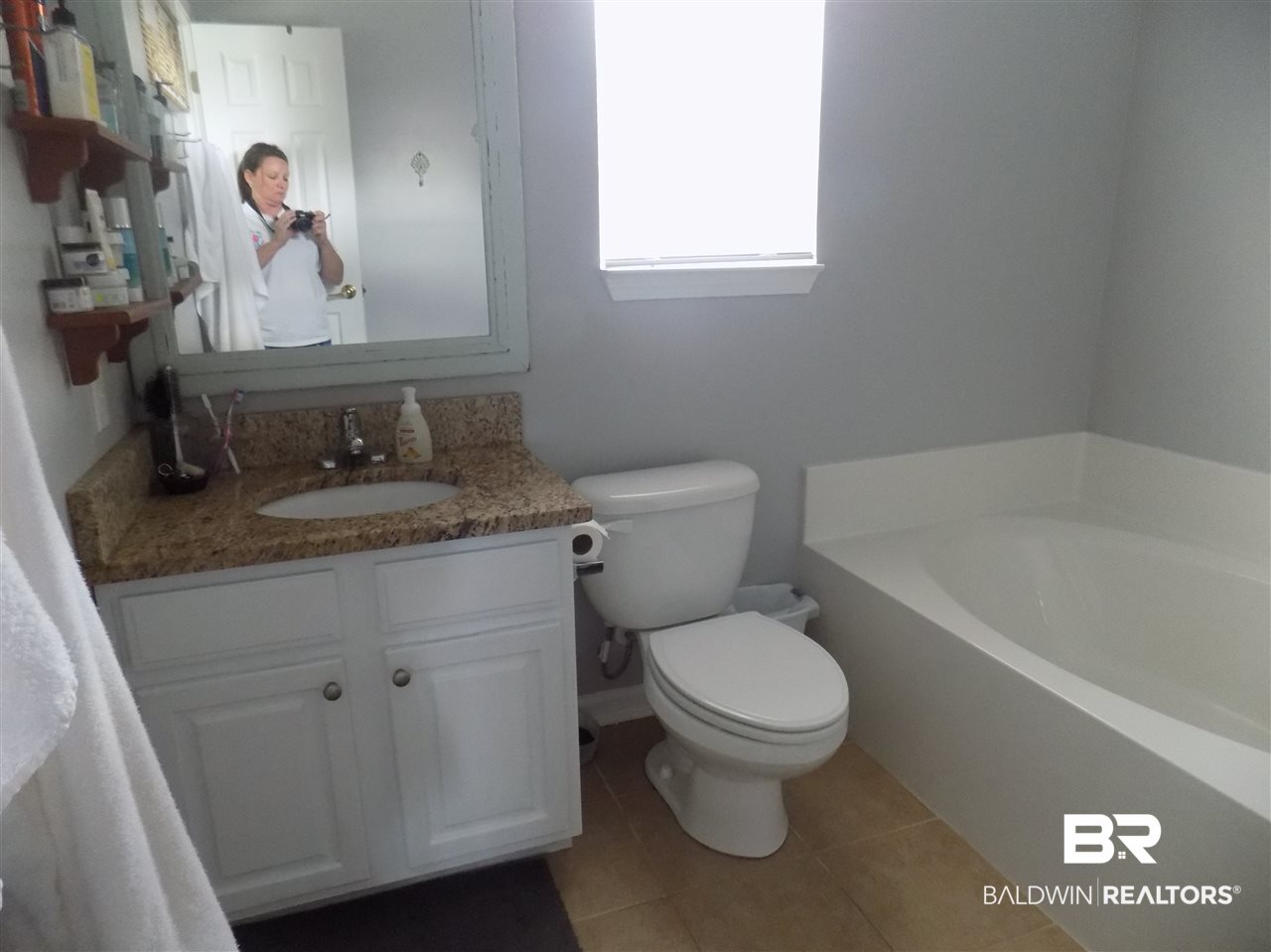 9360 Bingham Street Elberta, AL 36530 - Photo 17 of 24 Master Bath