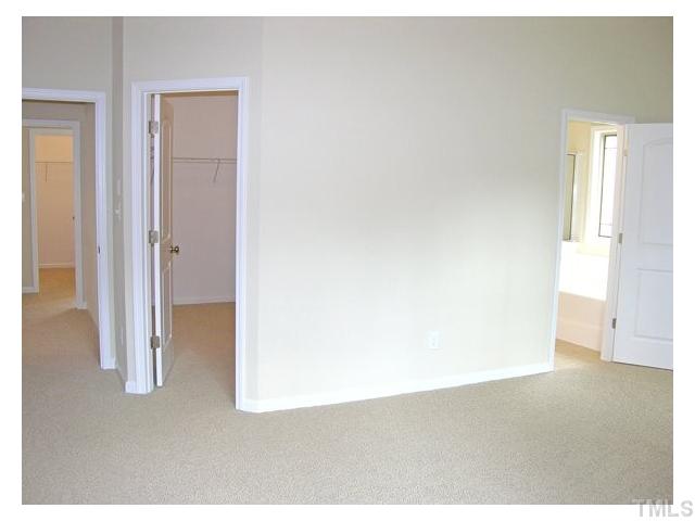 1009 Bianco Drive Raleigh, NC 27607 - Photo 6 of 12