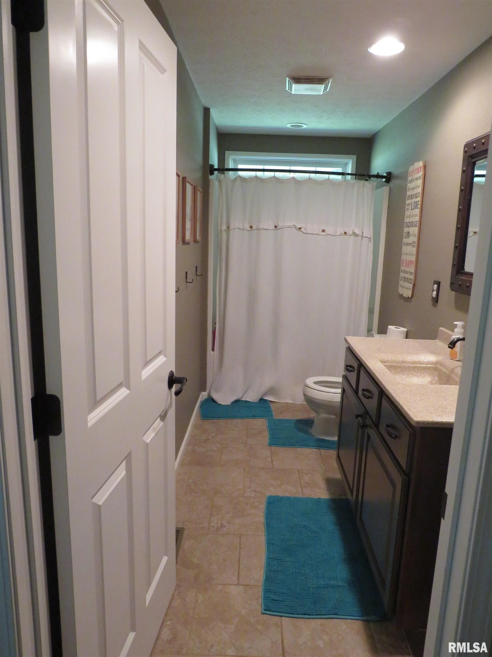 2450 Red Stripe Road Odin, IL 62870 - Photo 10 of 14