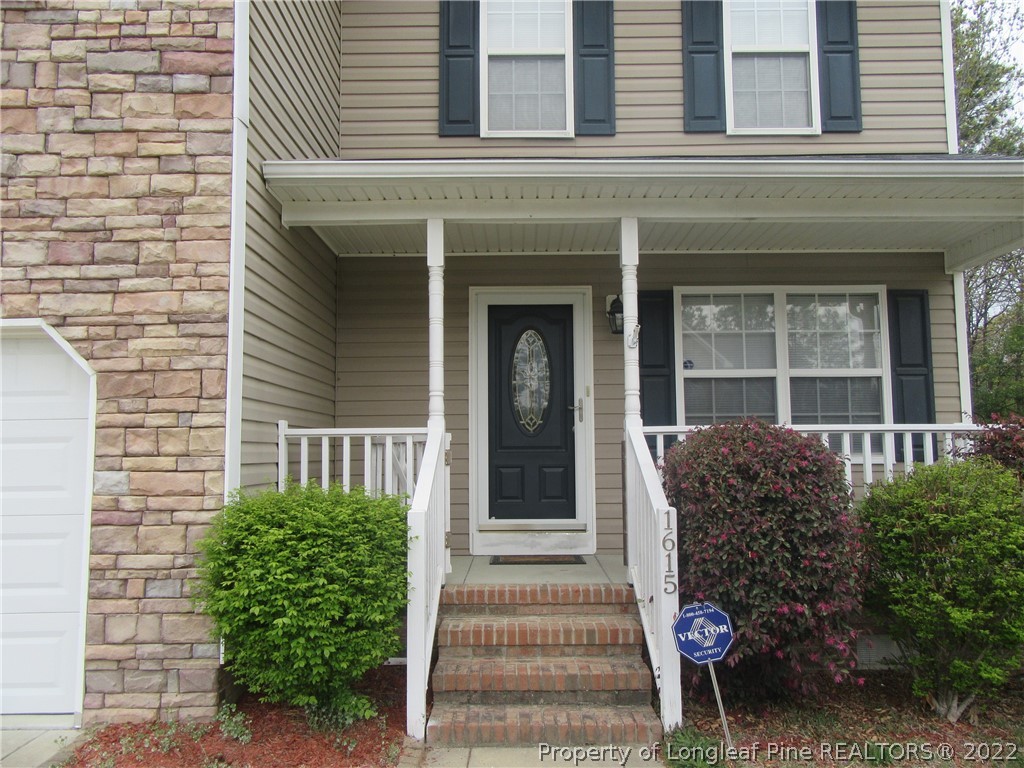 1615 Silver Ridge Court Fayetteville, NC 28304 - Photo 6 of 27 a front view of a house