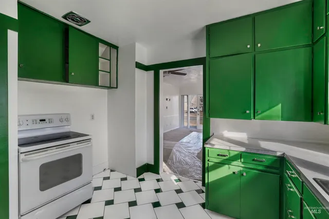 $230,000 | 401 Broadway Avenue North, Buhl, ID 83316