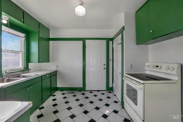 $230,000 | 401 Broadway Avenue North, Buhl, ID 83316