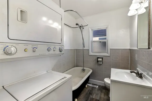 $230,000 | 401 Broadway Avenue North, Buhl, ID 83316