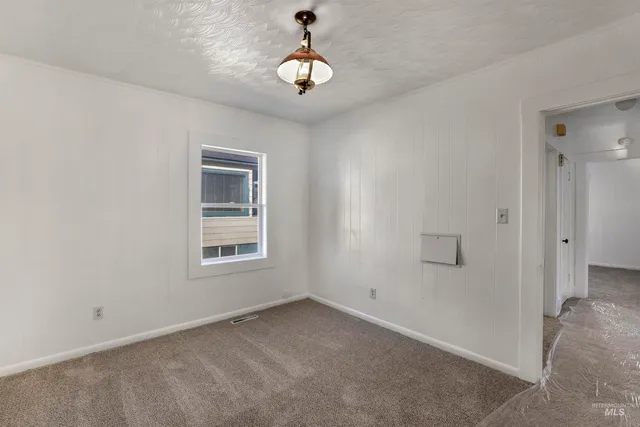 $230,000 | 401 Broadway Avenue North, Buhl, ID 83316