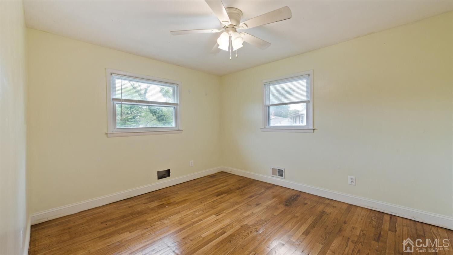 1478 Cherokee Road North Brunswick, NJ 08902 - Photo 18 of 24 Gallery Image 18