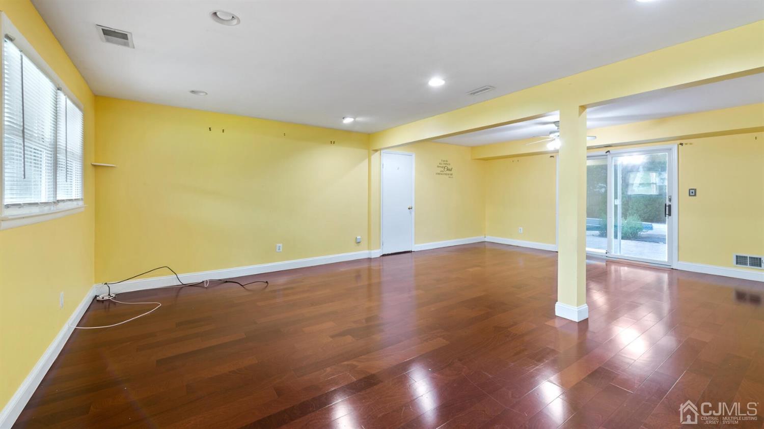 1478 Cherokee Road North Brunswick, NJ 08902 - Photo 5 of 24 Gallery Image 5