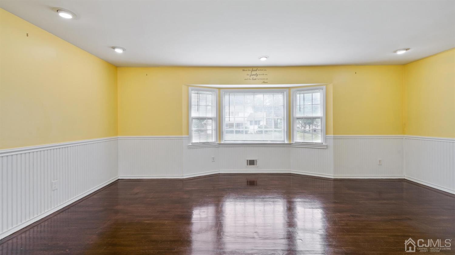 1478 Cherokee Road North Brunswick, NJ 08902 - Photo 9 of 24 Gallery Image 9