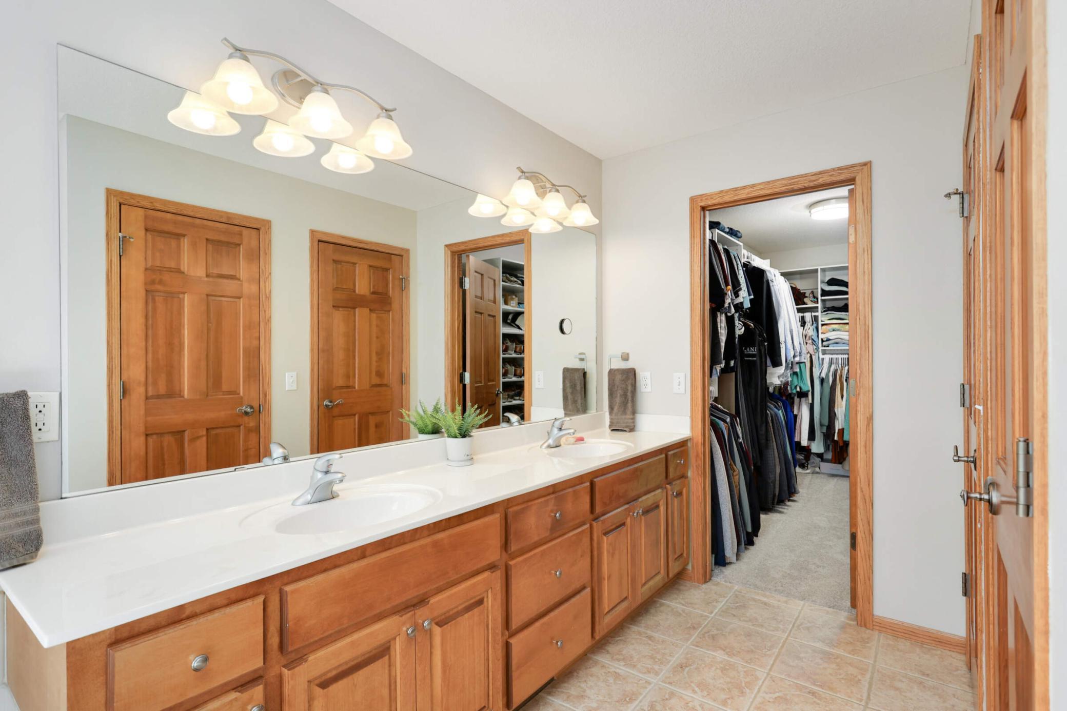 6855 Ruby Lane Chanhassen, MN 55317 - Photo 23 of 51