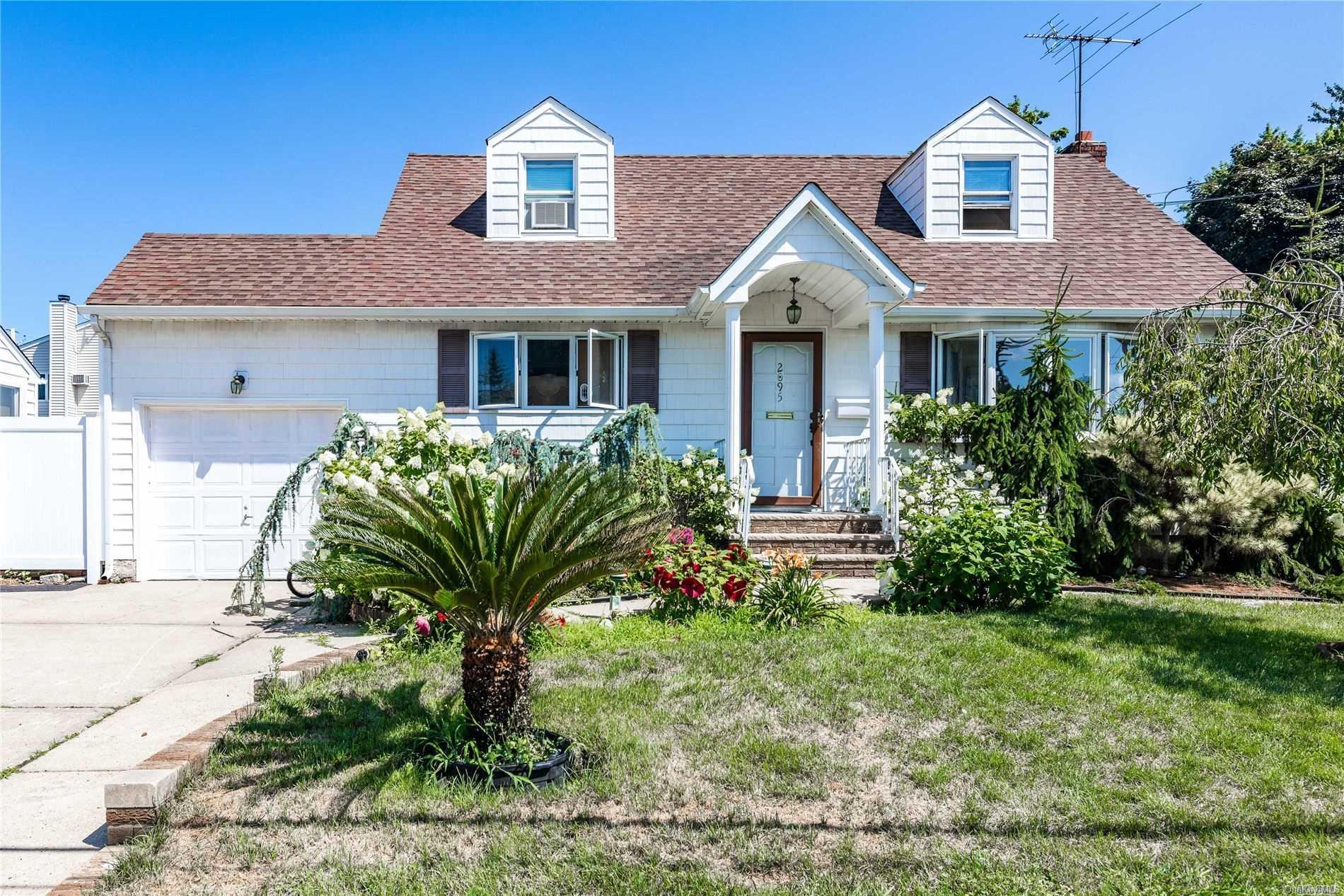 2095 Nottingham Road East Meadow, NY 11554 - Photo 1 of 1 Gallery Image 1
