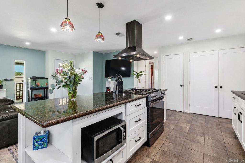 8301 Mission Gorge Road, Unit 86 Santee, CA 92071 - Photo 17 of 43